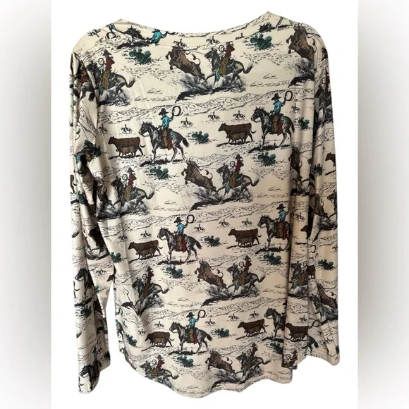 STERLING KREEK- Western Print V-Neck Long Sleeve Tee — Cream - Picture 3 of 4